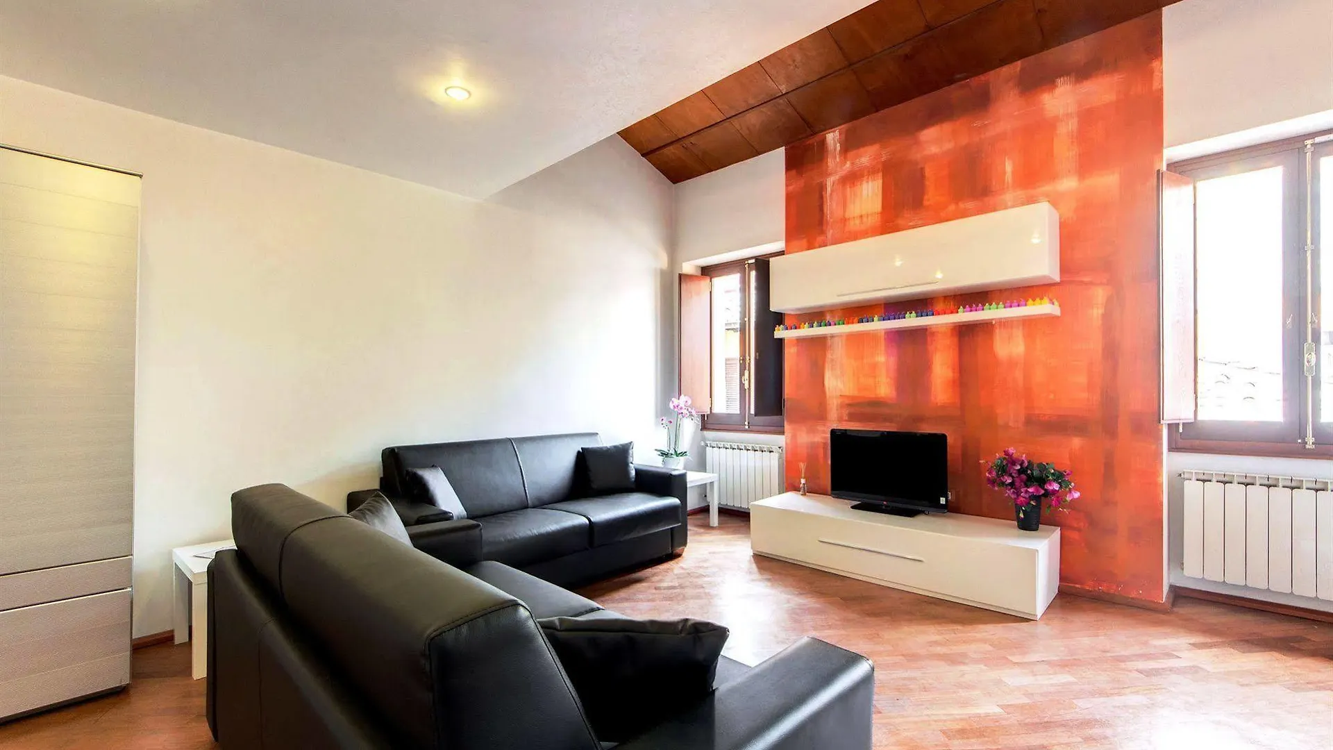 Purple Home Fandango Rome Apartment