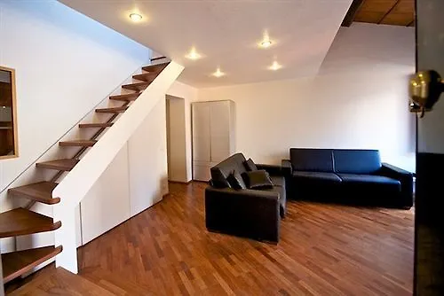 Purple Home Fandango Rome Apartment
